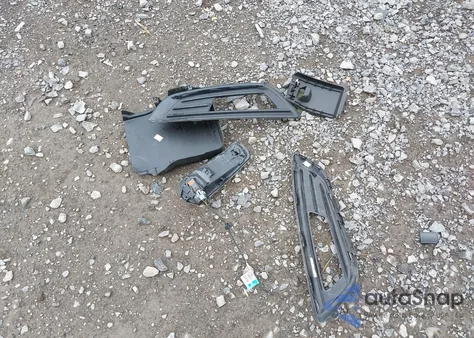 2017 Ford Focus Se z USA, uszkodzony, nr VIN 1FADP3FE8HL302668